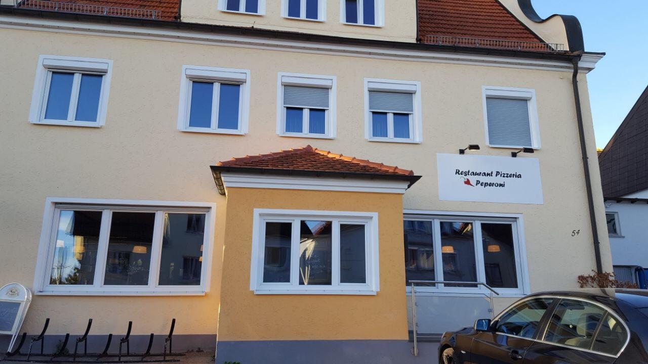 Hotel Gaststaette Peperoni à Biberach an der Riß Extérieur photo