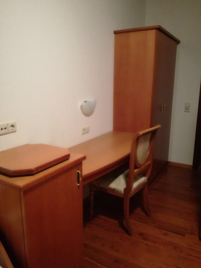 Hotel Gaststaette Peperoni à Biberach an der Riß Extérieur photo