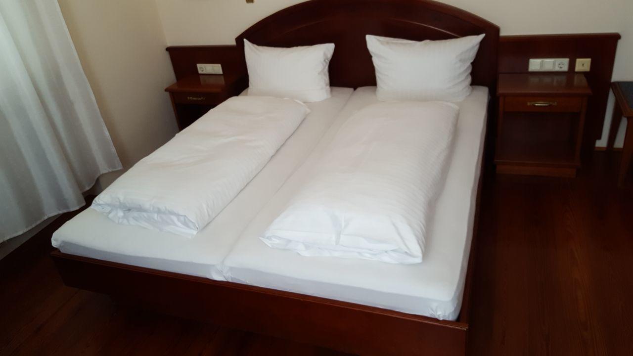 Hotel Gaststaette Peperoni à Biberach an der Riß Extérieur photo